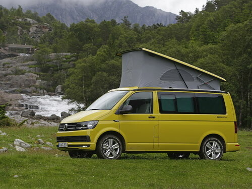 Коврики текстильные "Классик" для Volkswagen California (минивэн / T6) 2015 - 2019, темно-серые, 2шт.